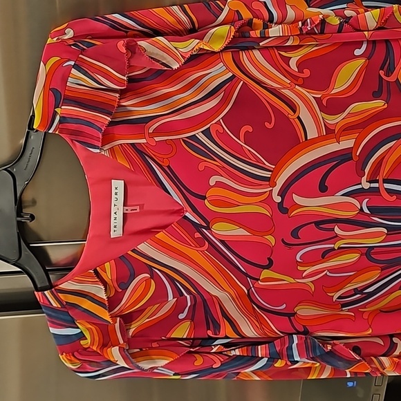 💕TRINA TURK💕 Broome Top Radio City Rose Retro Abstract Floral Print Small NWOT - Picture 7 of 11